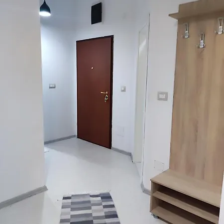 Janel Apartment *