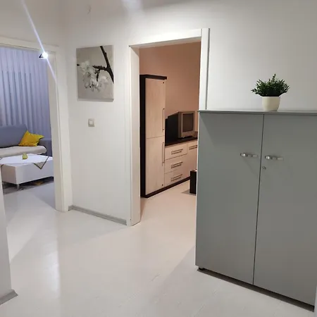 Janel Apartment